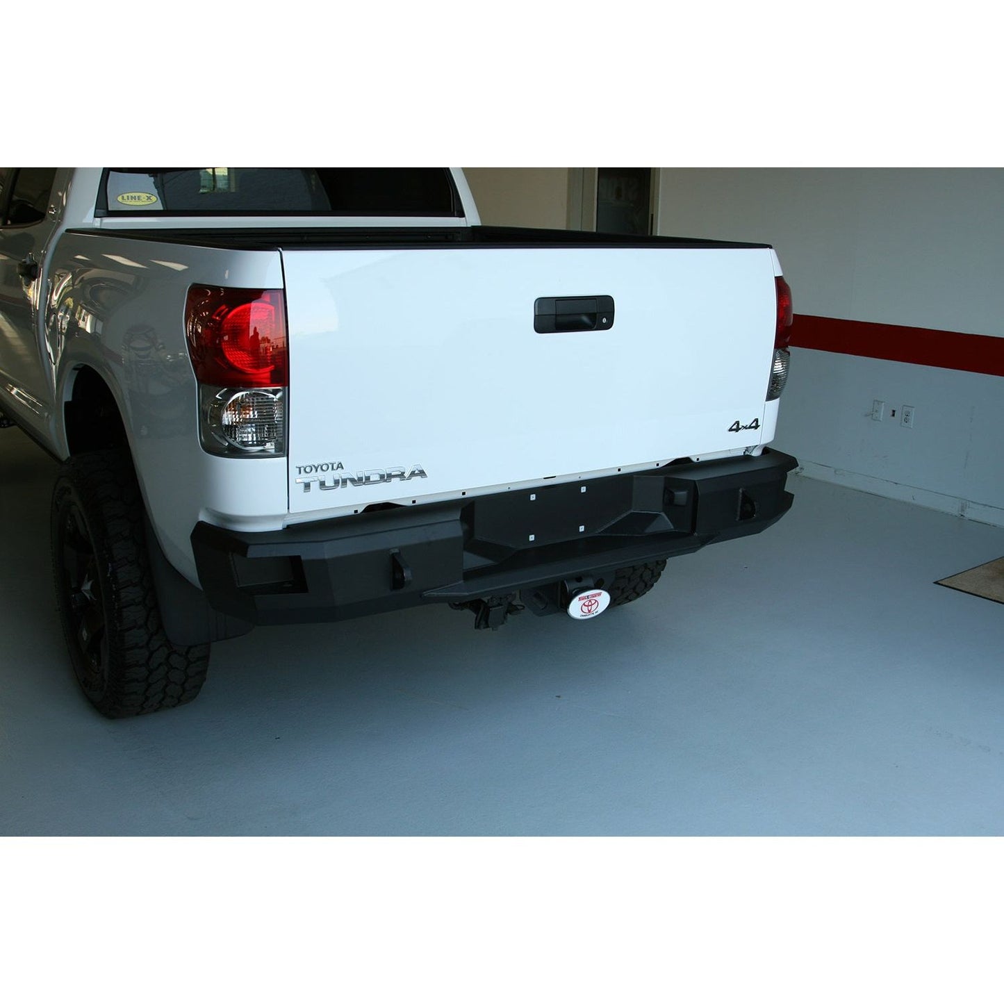 Fab Fours Heavy Duty Rear Bumper 2 Stage Black Powder Coated Incl. 0.75 in. D-Ring Mount l TT07-W1550-1