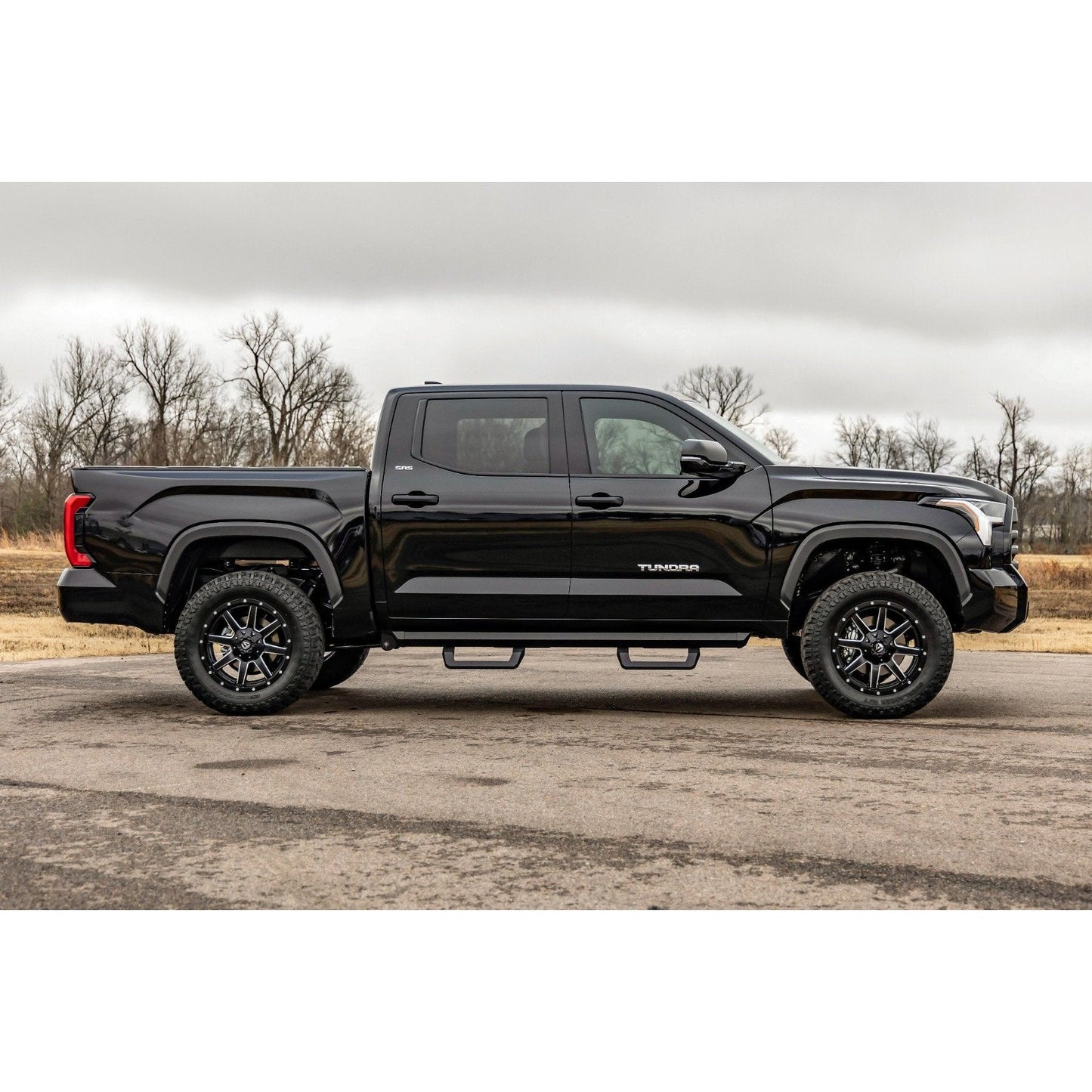 Rough Country M1 Struts w/M1 Rear Shocks 3.5 Inch Lift Kit I 70340