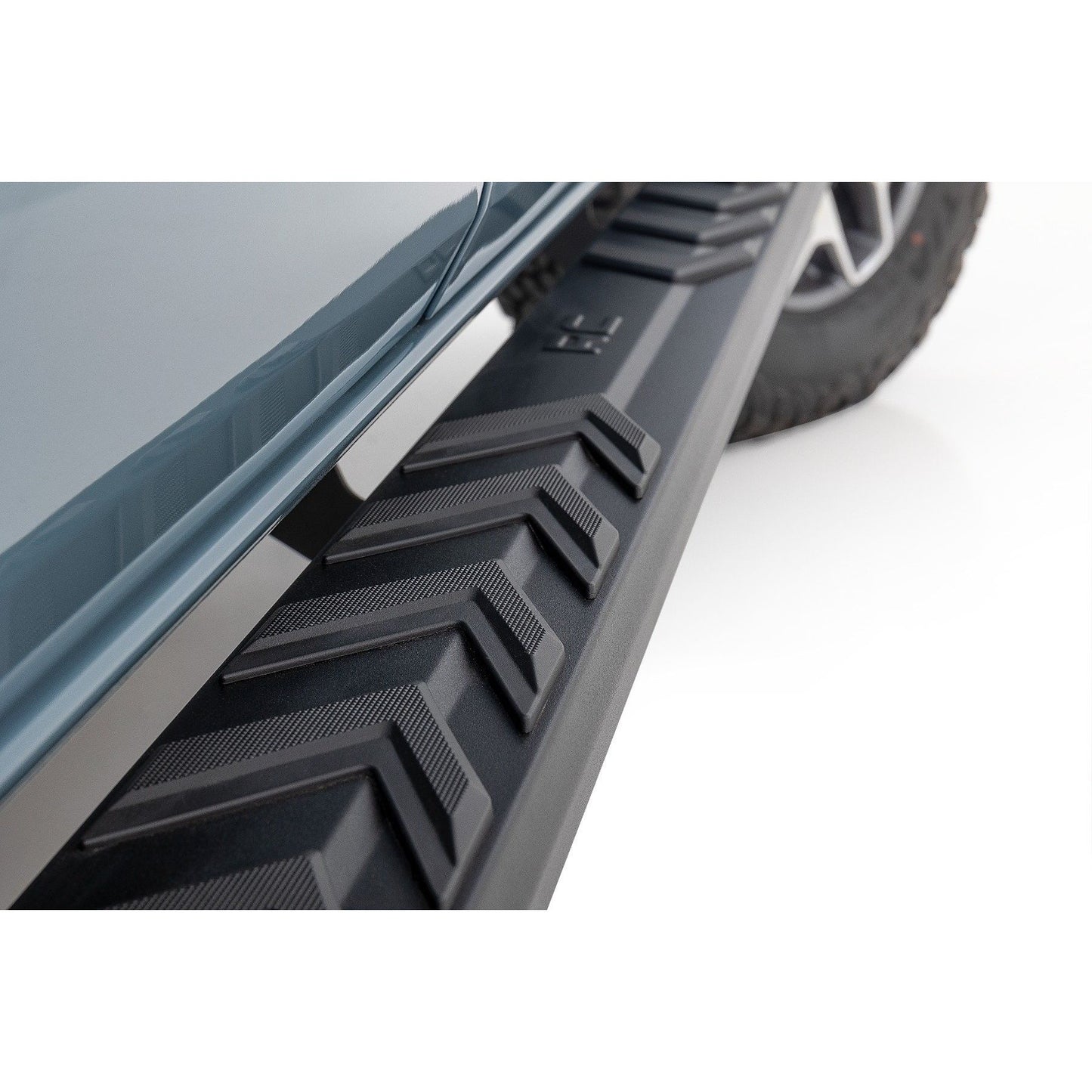 ROUGH COUNTRY BA2 Running Boards | Side Step Bars | 4-Door | Ford Bronco 4WD (2021-2025) | 41007A