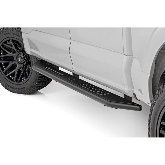 ROUGH COUNTRY OV2 Running Boards | Side Step Bars | Crew Cab | Ford F-150/Lightning/F-250/F-350 (15-25) | 14011