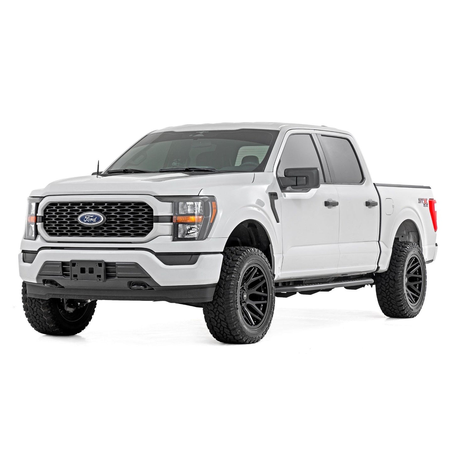 ROUGH COUNTRY OV2 Running Boards | Side Step Bars | Crew Cab | Ford F-150/Lightning/F-250/F-350 (15-25) | 14011