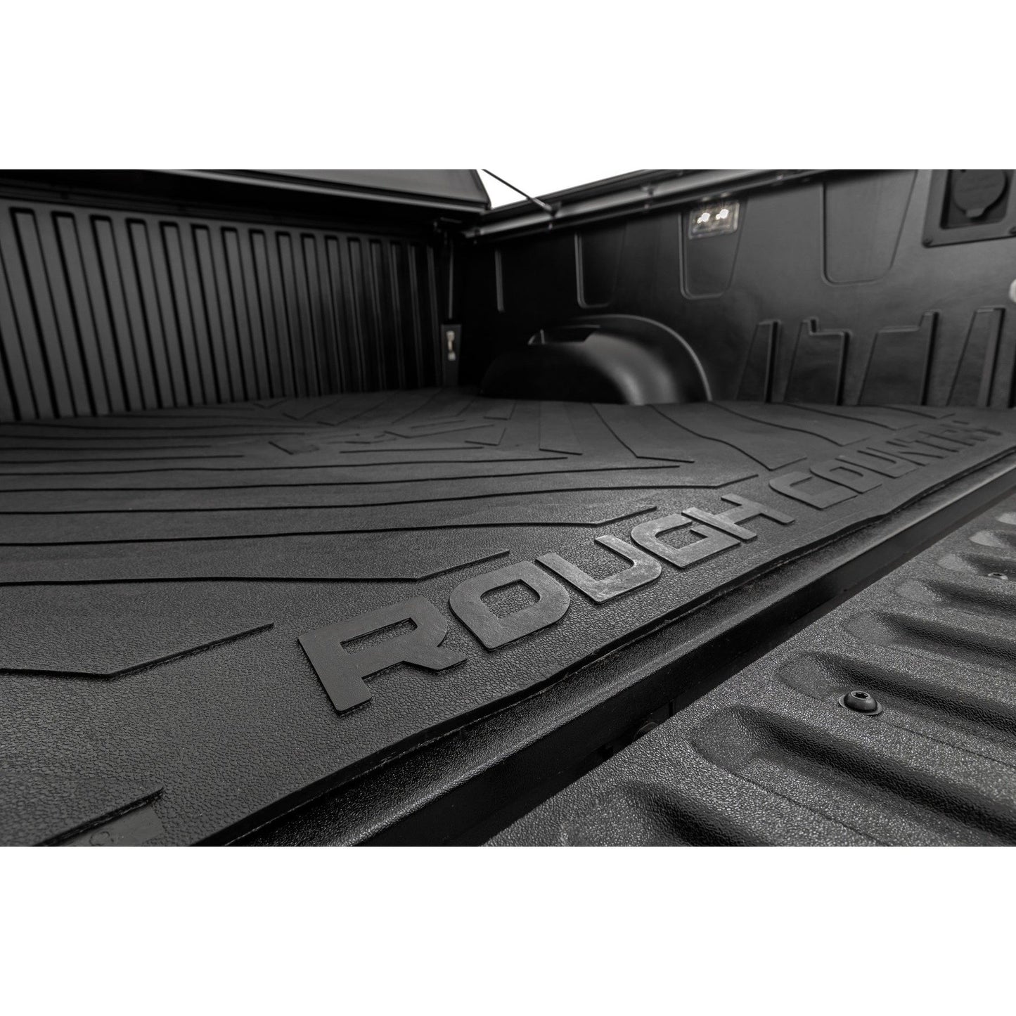 ROUGH COUNTRY Bed Mat | 5'7" Bed | RC Logo | Toyota Tundra 2WD/4WD (2022-2025) | RCM689