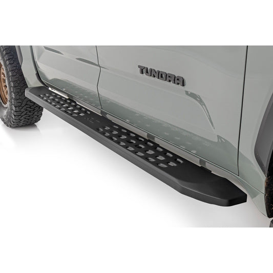 ROUGH COUNTRY RPT2 Running Board | Crew Cab | Black | Toyota Tundra 2WD/4WD (2022-2025) | 44007