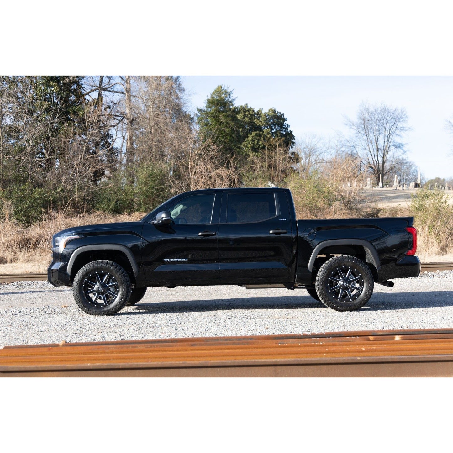 ROUGH COUNTRY 1.75 Inch Leveling Kit | Toyota Tundra 2WD/4WD (2022-2025) | 88000_A