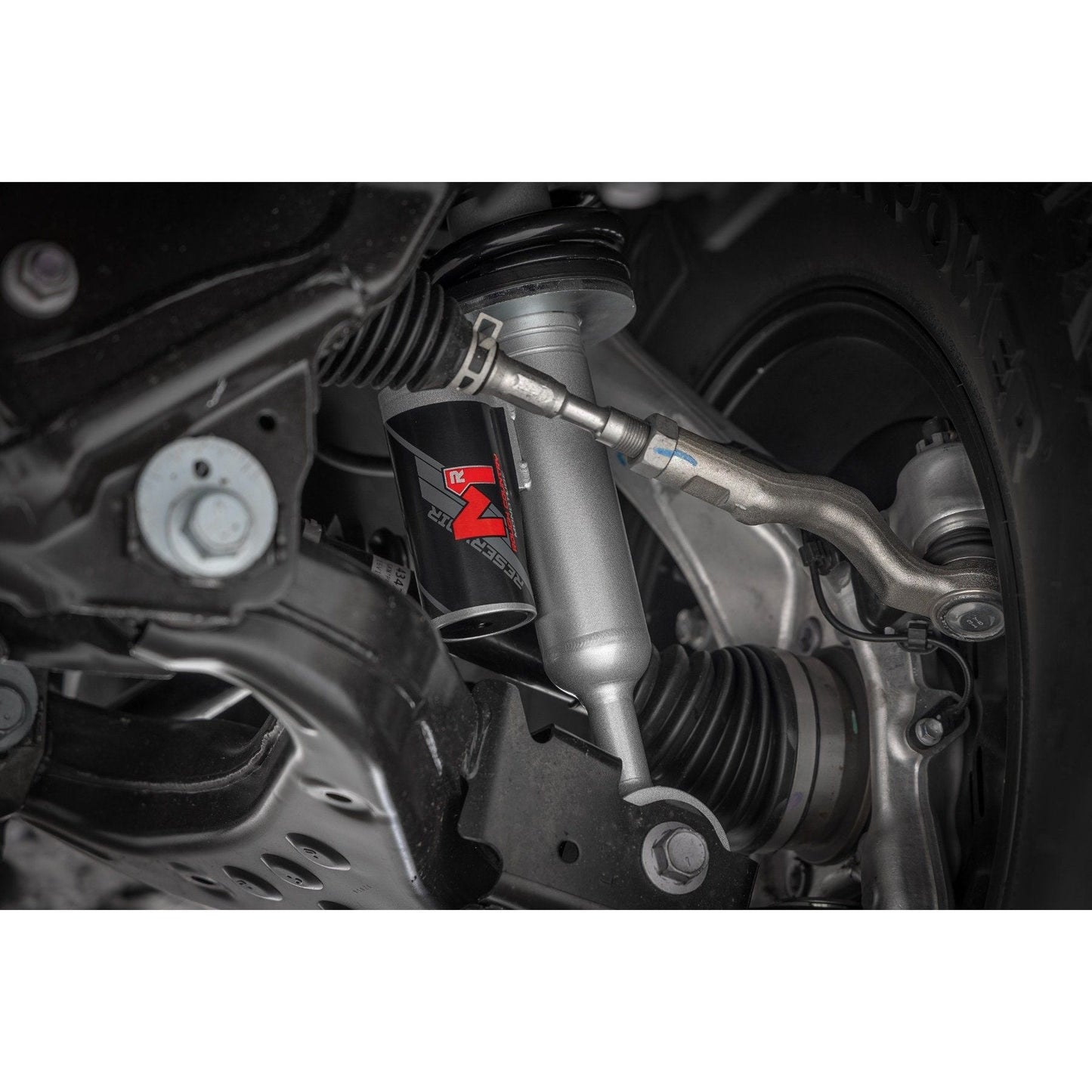 Rough Country M1R Struts w/M1 Rear Shocks 3.5 Inch Lift Kit I 75641