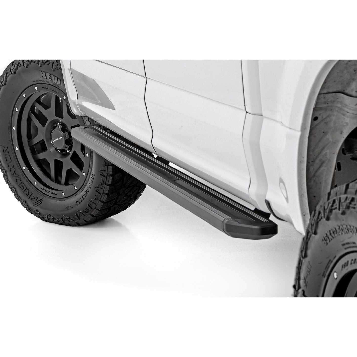 ROUGH COUNTRY Multi-Color LED Running Boards | Crew Cab | Ford F-150/Lightning/F-250/F-350/Raptor (15-25) | 55005