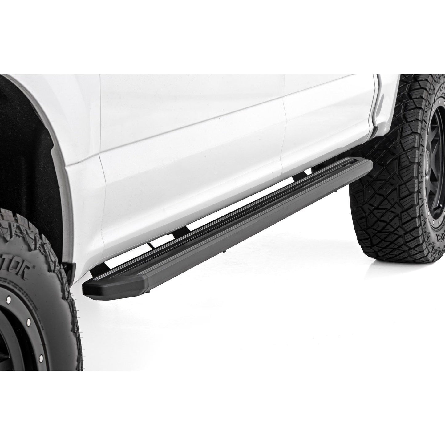 ROUGH COUNTRY Multi-Color LED Running Boards | Crew Cab | Ford F-150/Lightning/F-250/F-350/Raptor (15-25) | 55005