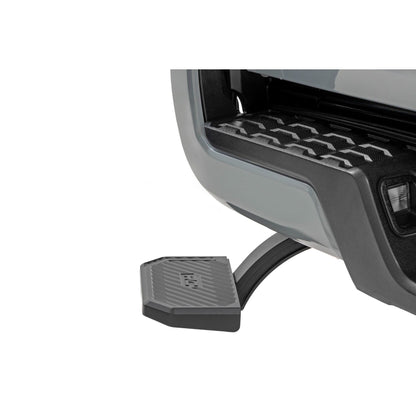 ROUGH COUNTRY Retractable Bed Step | Manual Pull | Toyota Tacoma 2WD/4WD (2016-2023) | PW049818