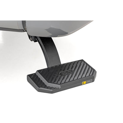 ROUGH COUNTRY Retractable Bed Step | Manual Pull | Toyota Tacoma 2WD/4WD (2016-2023) | PW049818