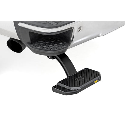 ROUGH COUNTRY Retractable Bed Step | Manual Pull | Chevy/GMC 1500 (14-18 & Classic) | PW050052