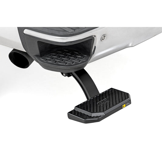 ROUGH COUNTRY Retractable Bed Step | Manual Pull | Chevy/GMC 1500 (14-18 & Classic) | PW050052