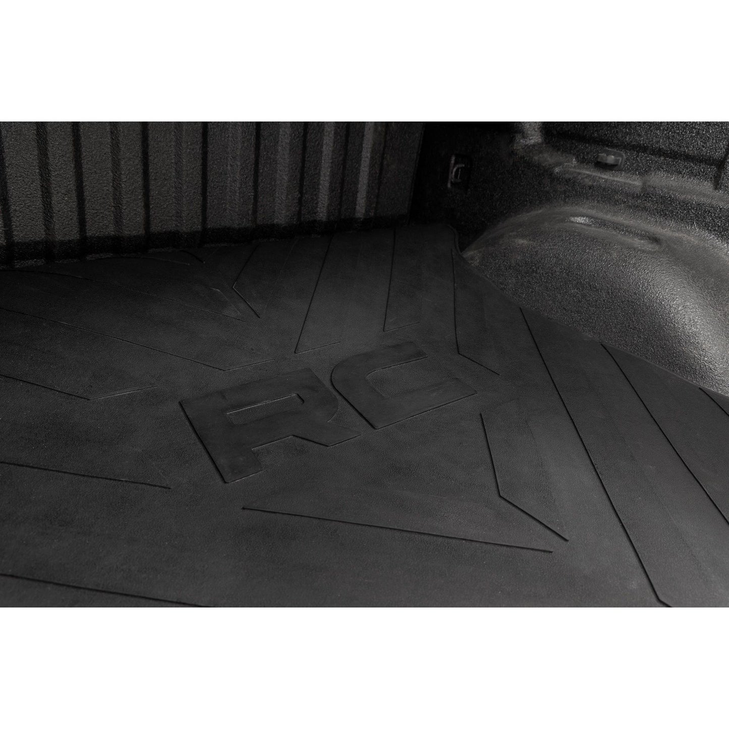 ROUGH COUNTRY Bed Mat | 5' Bed | RC Logo | Chevy/GMC Canyon/Colorado 2WD/4WD (2015-2022) | RCM690