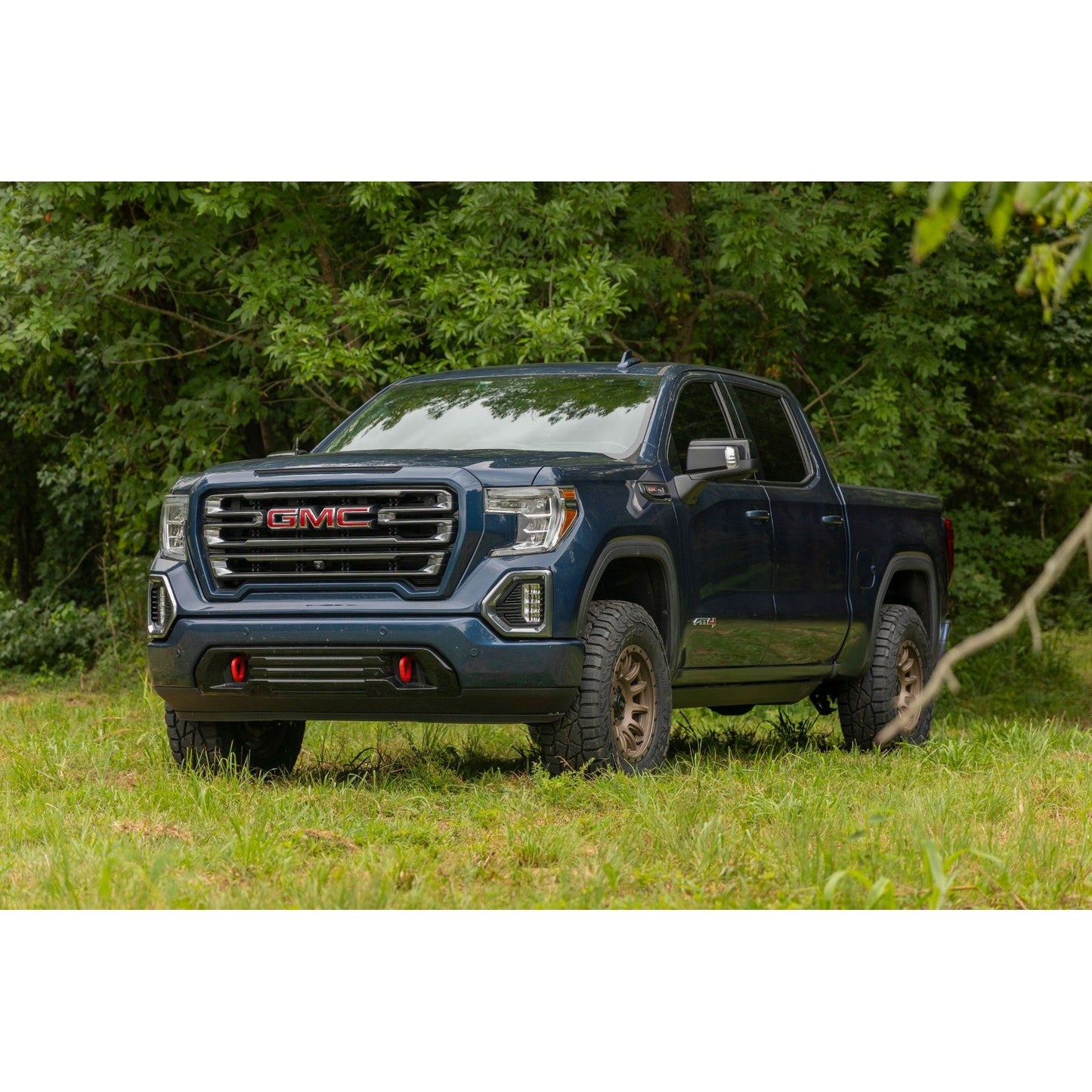 ROUGH COUNTRY 3.5 Inch Lift Kit | Mono Leaf Rear | N3 Struts | GMC Sierra 1500 2WD/4WD (2019-2025 & Classic) | 28831RED