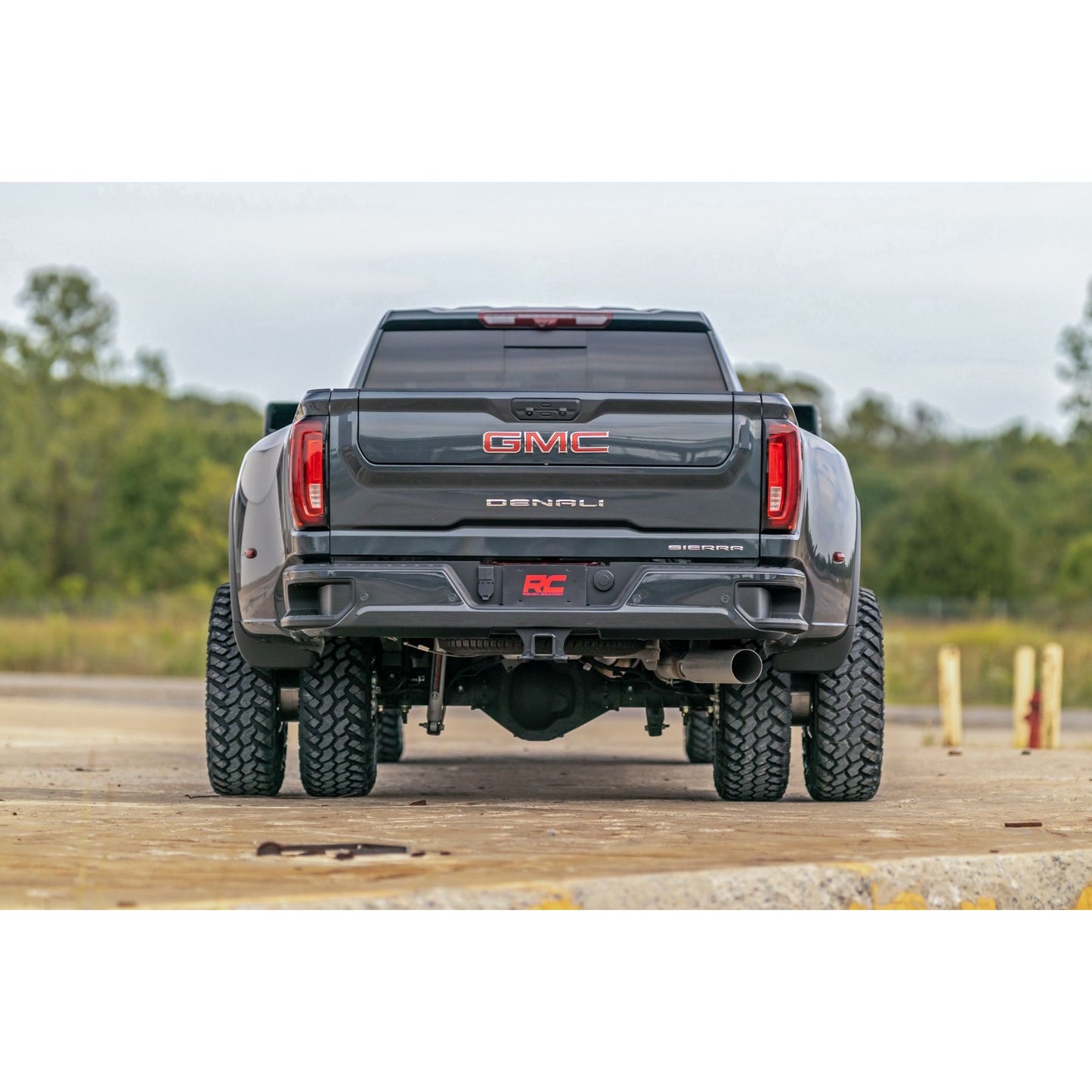 ROUGH COUNTRY 3 Inch Lift Kit | UCAs | M1 | Chevy/GMC Sierra 3500 HD/Silverado 3500 HD (20-25) | 95640RED