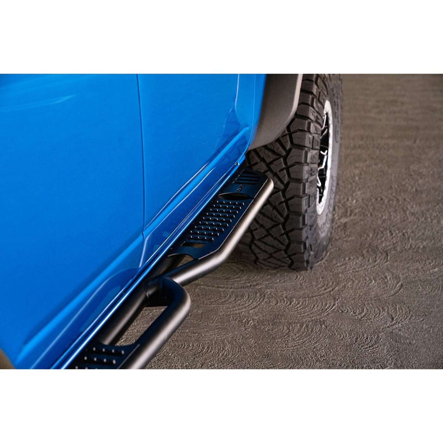 DV8 Off-Road 2021-2024 Ford Bronco | OE Plus 4-Door Side Steps C3| SRBR-02