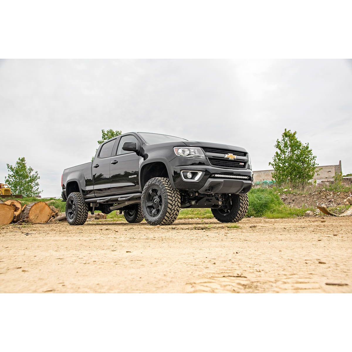 Rough Country M1 Struts w/M1 Rear Shocks 6 Inch Lift Kit I 24143
