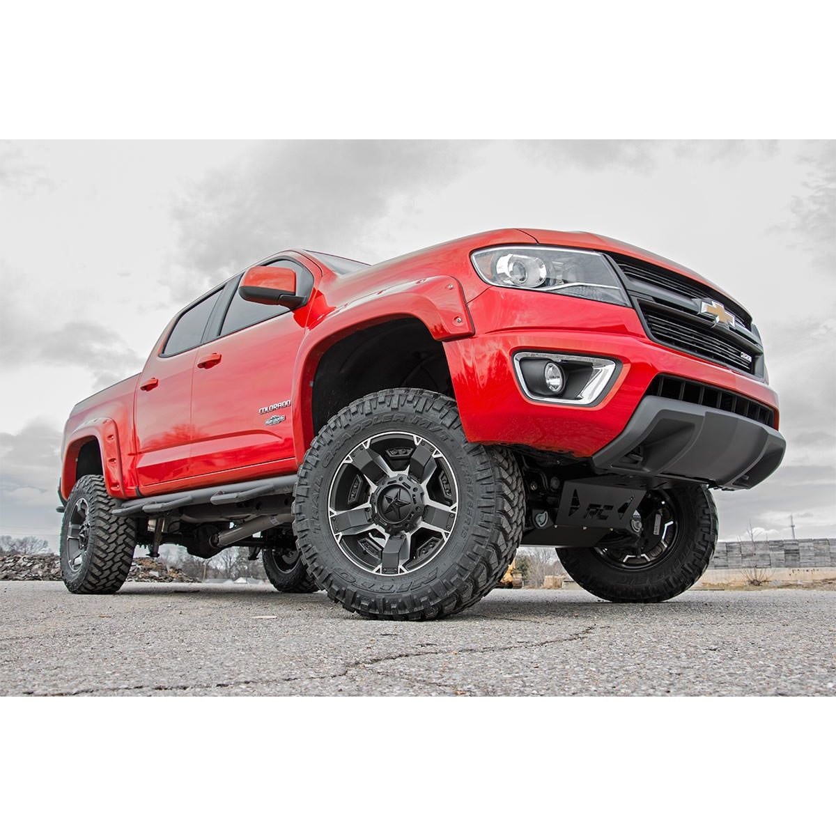 Rough Country M1 Struts w/M1 Rear Shocks 6 Inch Lift Kit I 24143