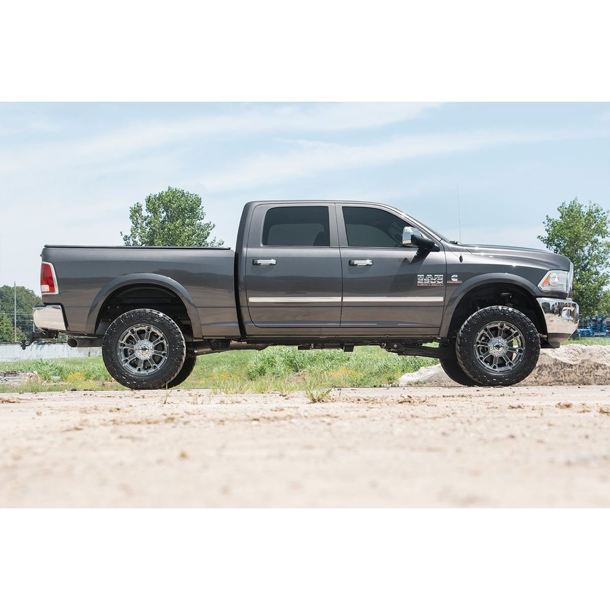 Rough Country M1 Monotube 2.5 Inch Lift Kit I 31840