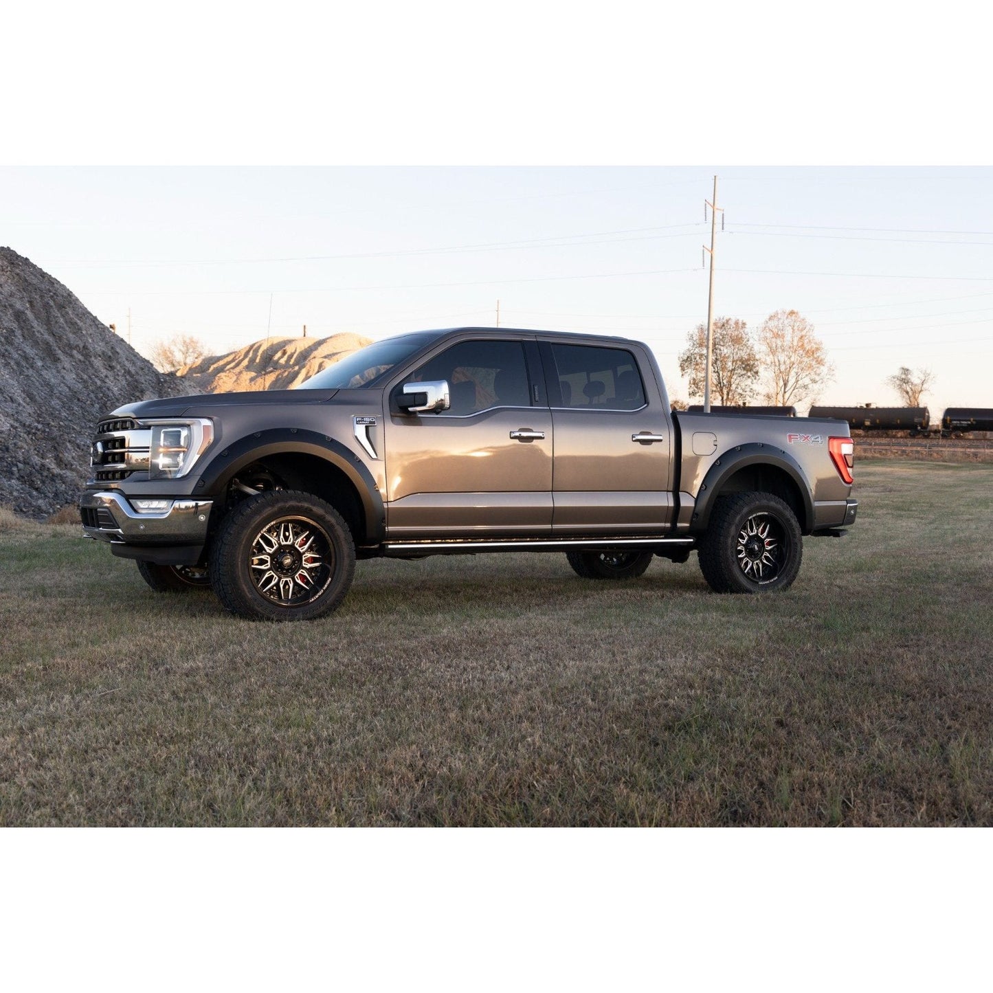 Rough Country UM | Agate Black Pocket Fender Flares I F-F20911B-UM