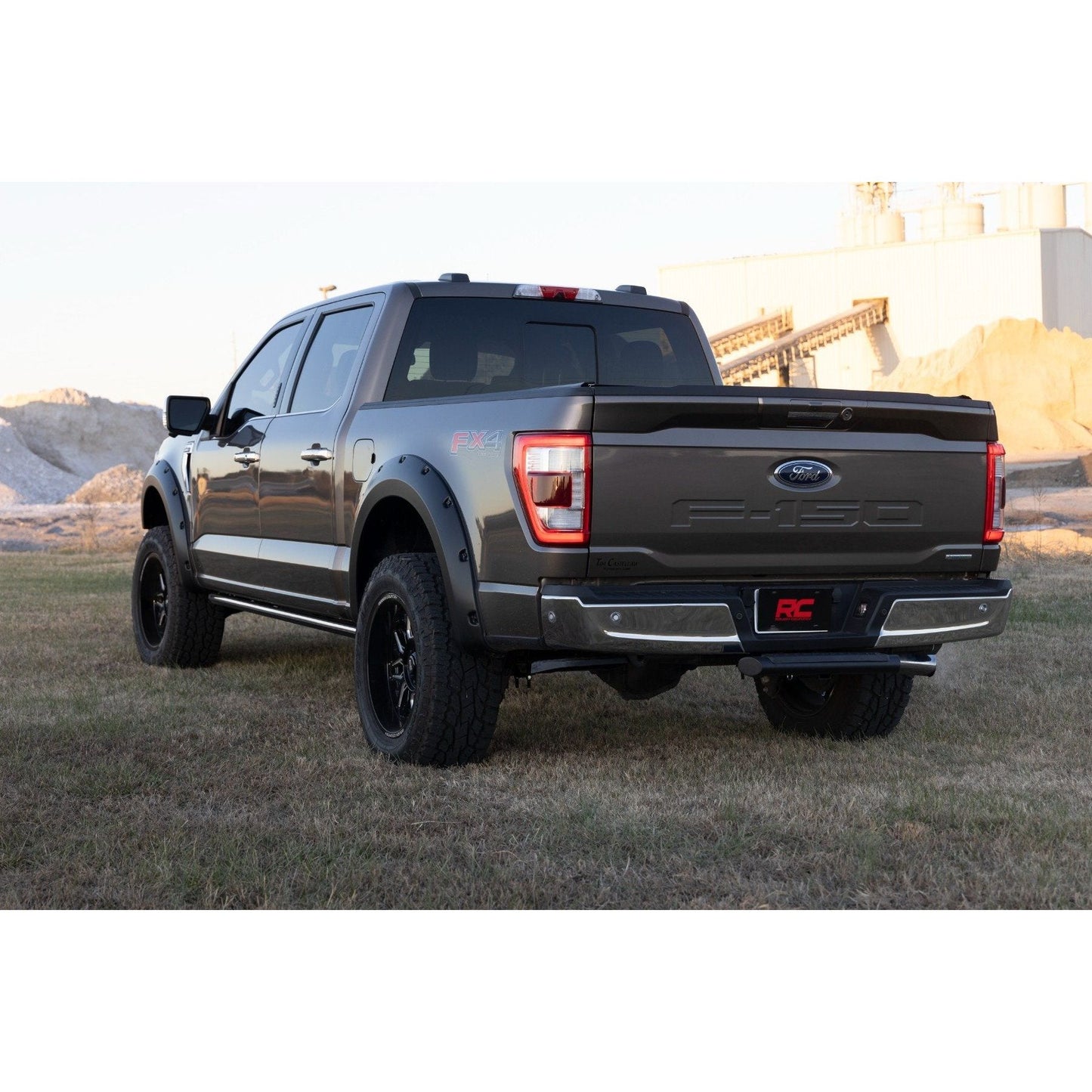 Rough Country UM | Agate Black Pocket Fender Flares I F-F20911B-UM