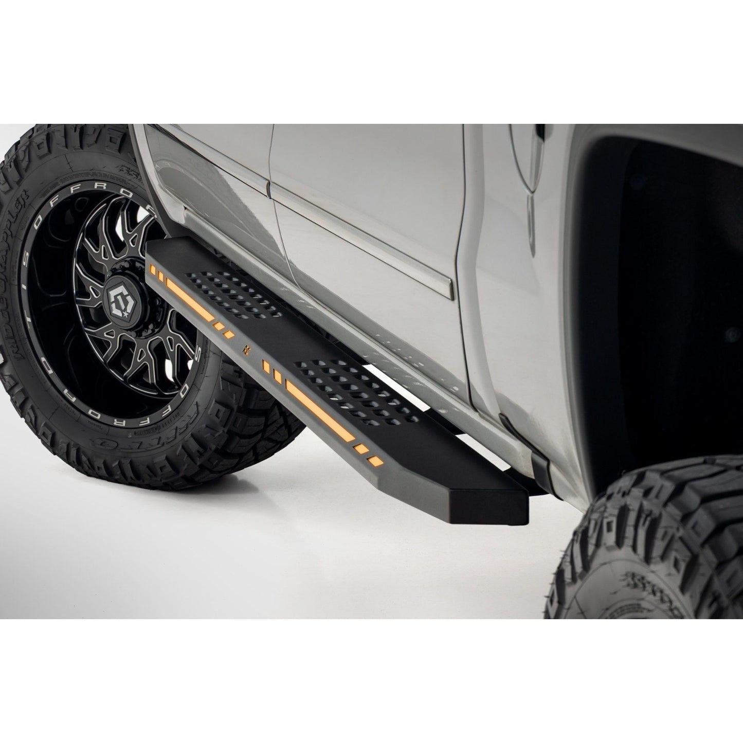 ROUGH COUNTRY AC2 Running Boards | Amber/White | Crew Cab | Chevy/GMC 1500 (2007-2018) | 57003
