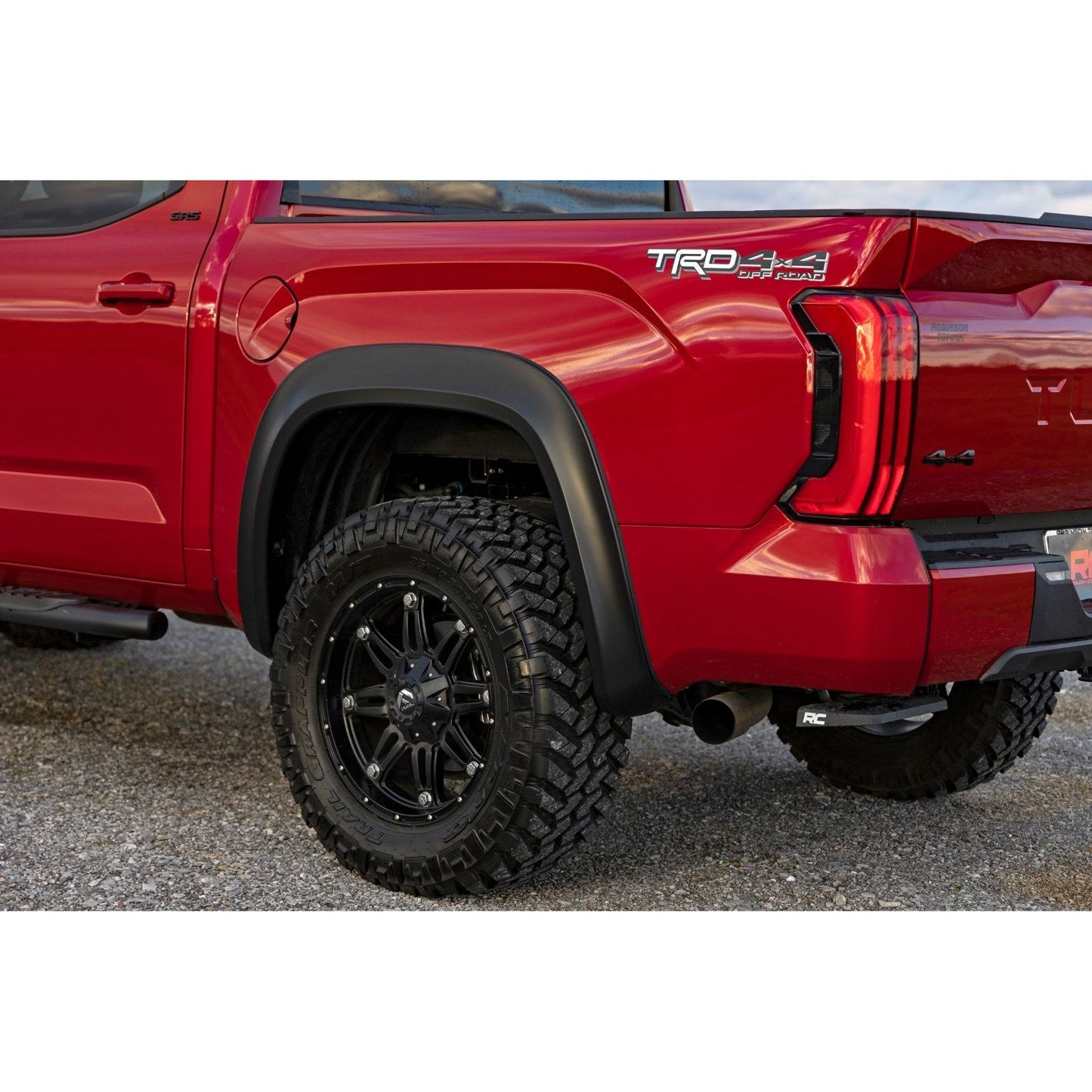 Rough Country 040 | Super White Fender Flares I S-T42211-O40