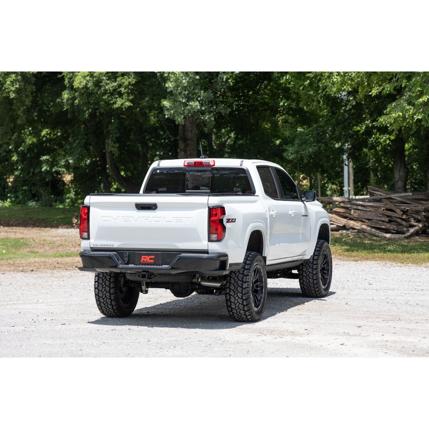 Rough Country M1 Struts w/M1 Rear Shocks 4 Inch Lift Kit I 13240