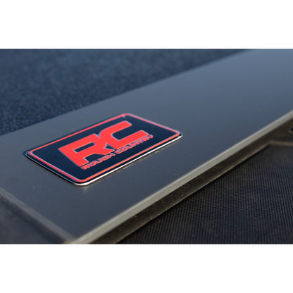 ROUGH COUNTRY Hard Low Profile Bed Cover | 5' Bed | Chevy/GMC Canyon/Colorado (15-25) | 47120500B
