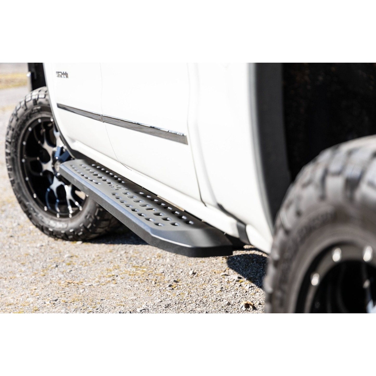Rough Country RPT2 Running Boards I 44001