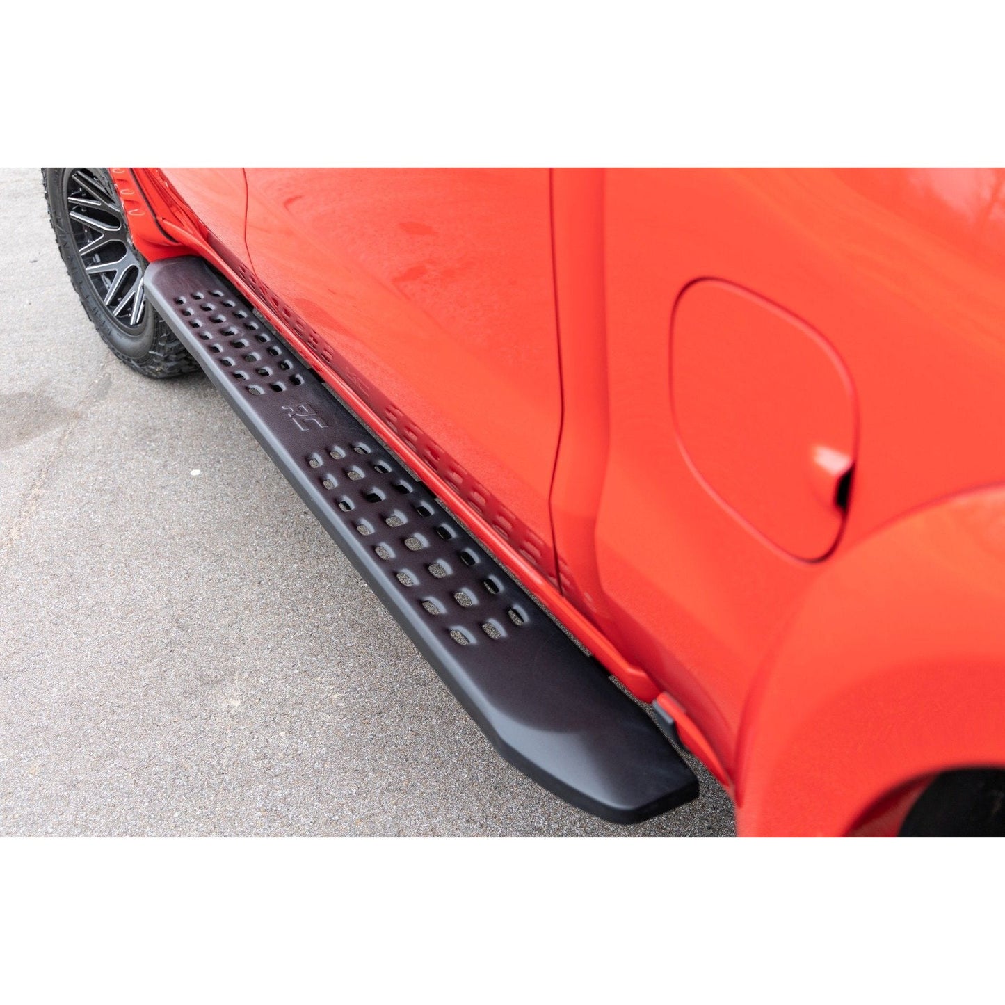 Rough Country RPT2 Running Boards I 44002
