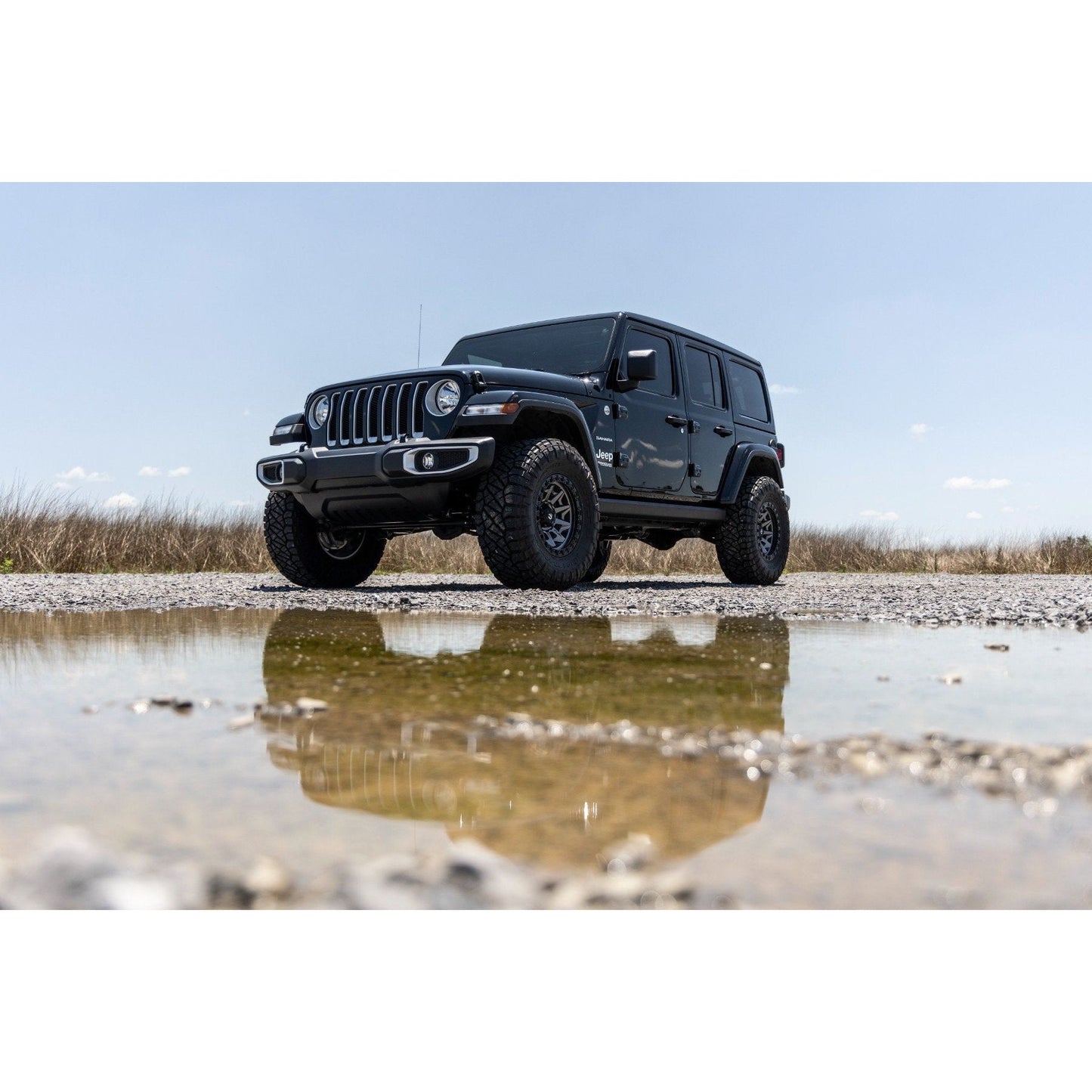 Rough Country M1 Monotube 2.5 Inch Lift Kit I 79340
