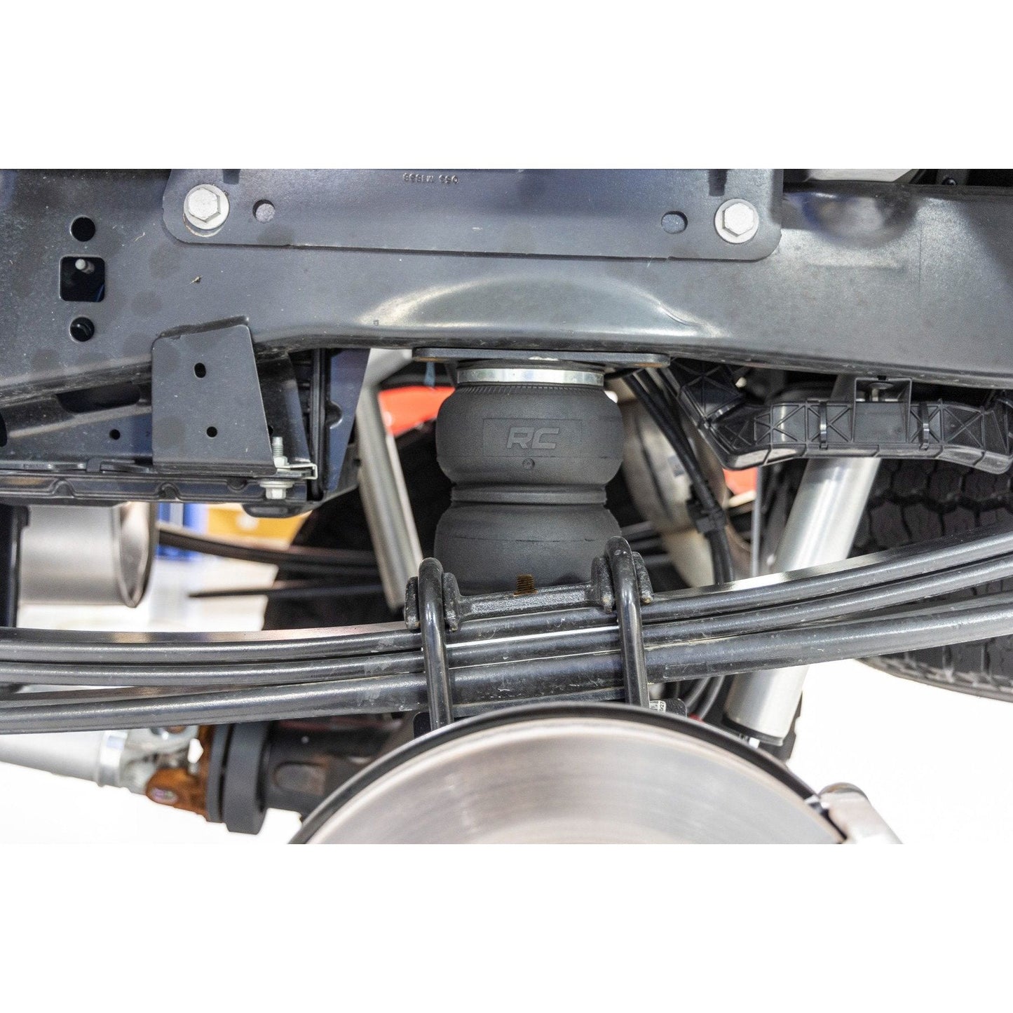 Rough Country with Onboard Air Compressor & Wireless Remote Air Spring Kit I 10021WC