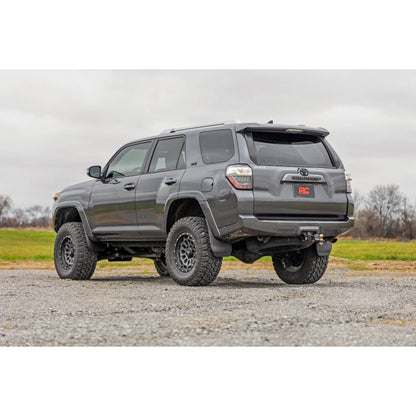 Rough Country M1 Struts w/M1 Rear Shocks 4.5 Inch Lift Kit I 73940