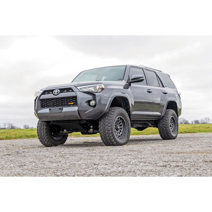 Rough Country M1 Struts w/M1 Rear Shocks 4.5 Inch Lift Kit I 73940