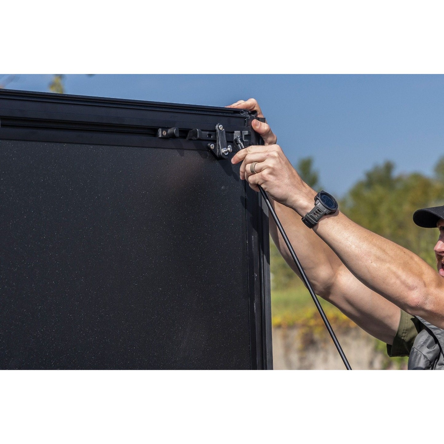 Rough Country 5'7" Bed Hard Tri-Fold Flip Up Bed Cover I 49320550