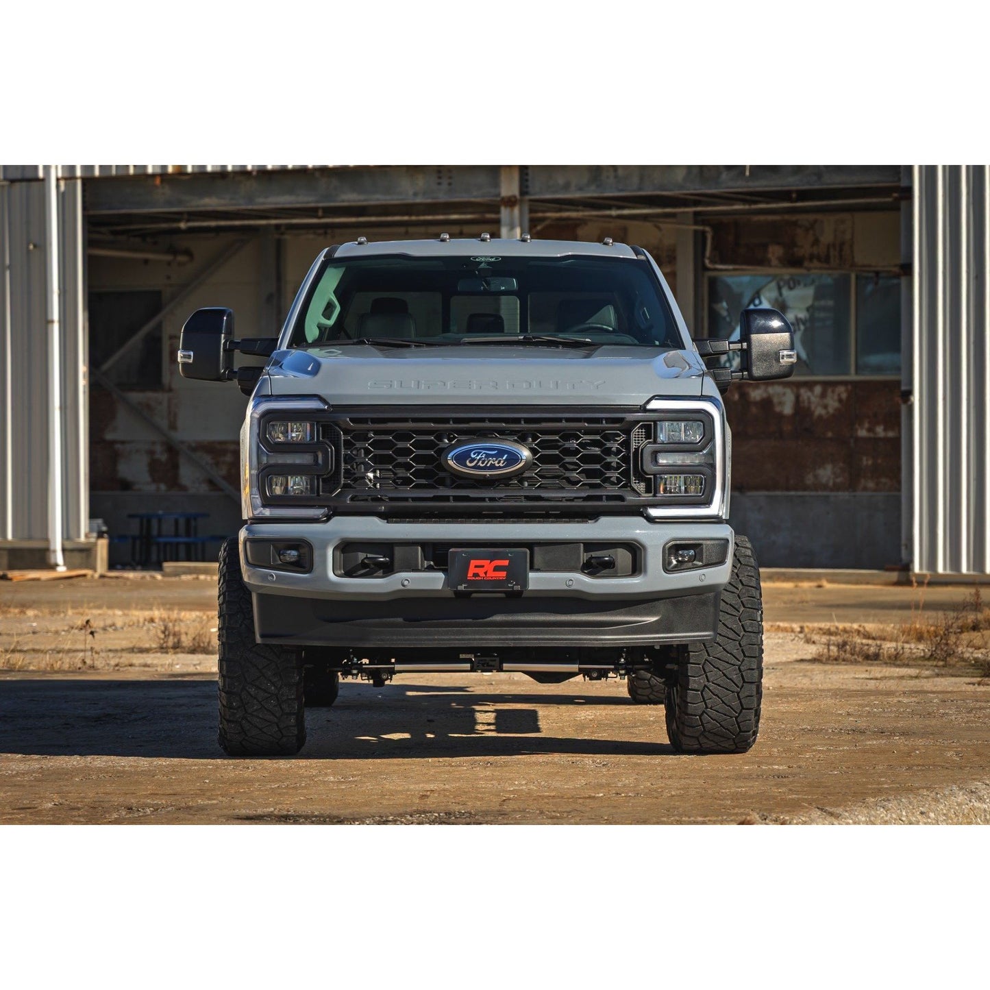 ROUGH COUNTRY 6 Inch Lift | R/A | C/O V2 | Ford F-250/F-350 Super Duty 4WD (2023-2025) | 400458