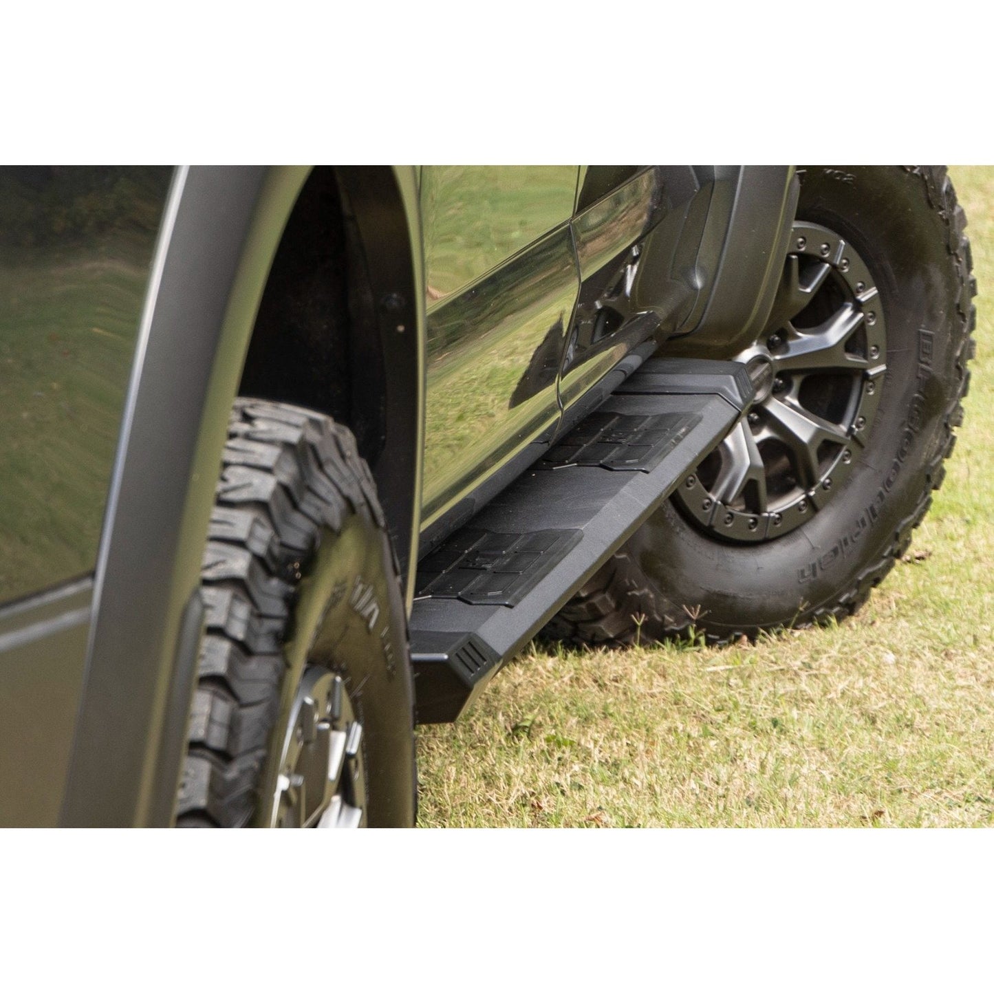 Rough Country HD2 Aluminum Running Boards I SRB151791A
