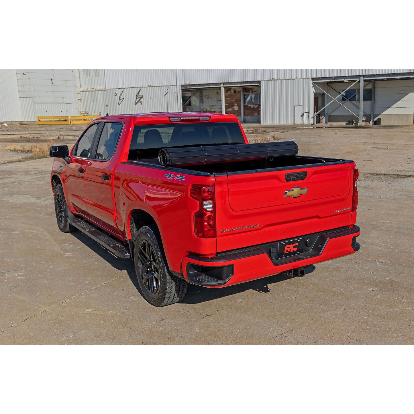 ROUGH COUNTRY Hard Roll Up Bed Cover | 6'7" Bed | Chevy/GMC Sierra 1500 (19-26)/Silverado 1500 (19-26)  | 50210650