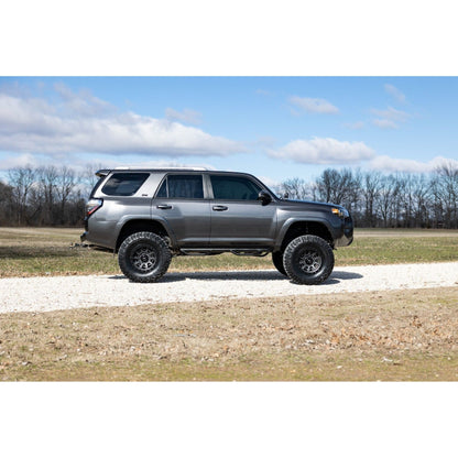 Rough Country M1 Struts w/M1 Rear Shocks 6 Inch Lift Kit I 73840