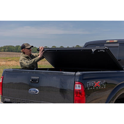 ROUGH COUNTRY Hard Low Profile Bed Cover | 6'10" Bed | Ford F-250/F-350 Super Duty (99-16) | 47214651B