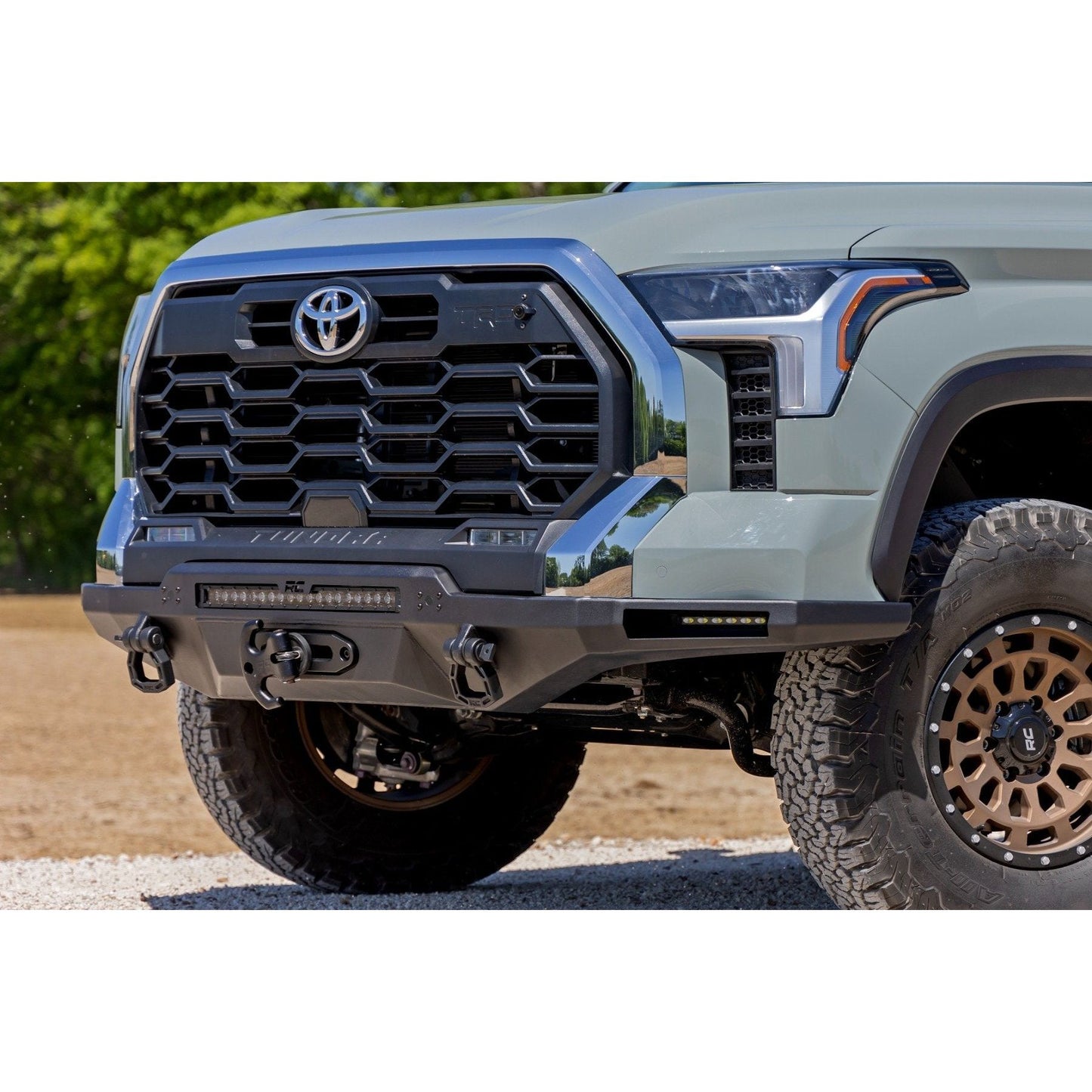 Rough Country with 6" Slim Line LEDs & 20" Black Series Light Bar w/White DRL Front Bumper I 72008