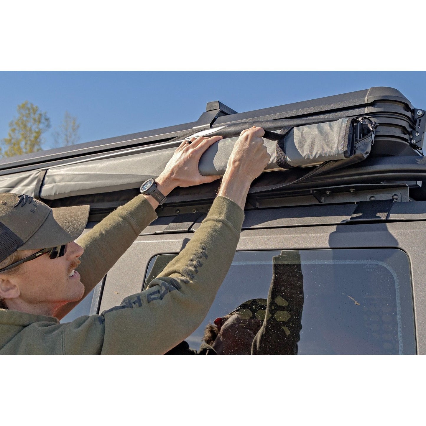 Rough Country 6'6" Retractable Roof Rack Awning I 99081