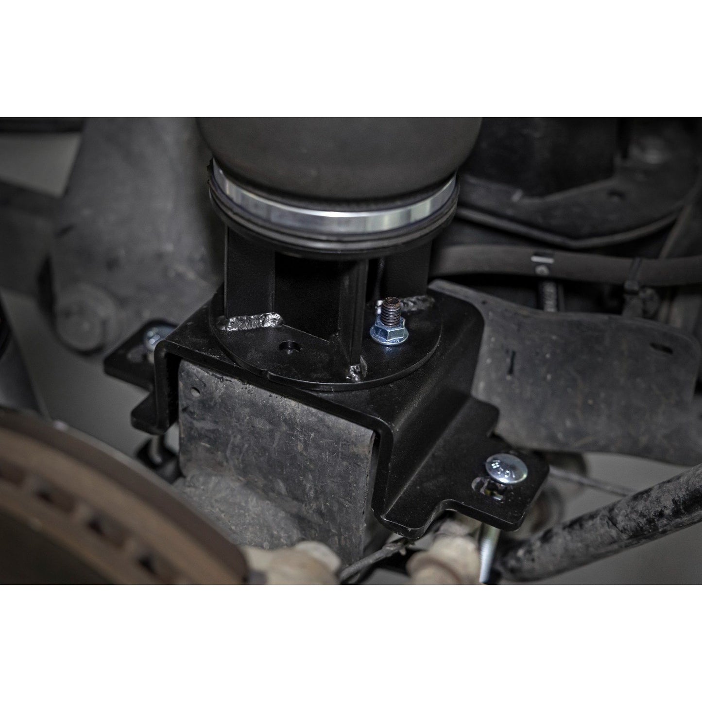 ROUGH COUNTRY Air Spring Kit w/compressor | Wireless Controller | Ram 2500 2WD (2014-2026) | 10037WC