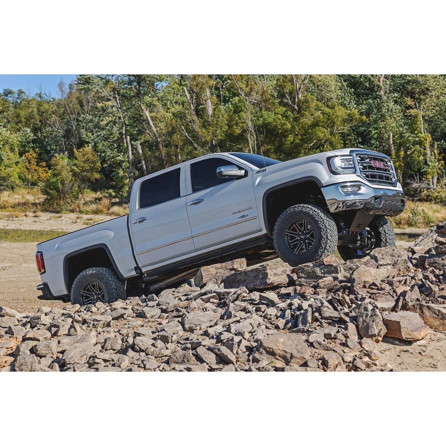 Rough Country M1 Struts w/M1 Rear Shocks 7 Inch Stamped Steel LCA Lift Kit I 11640