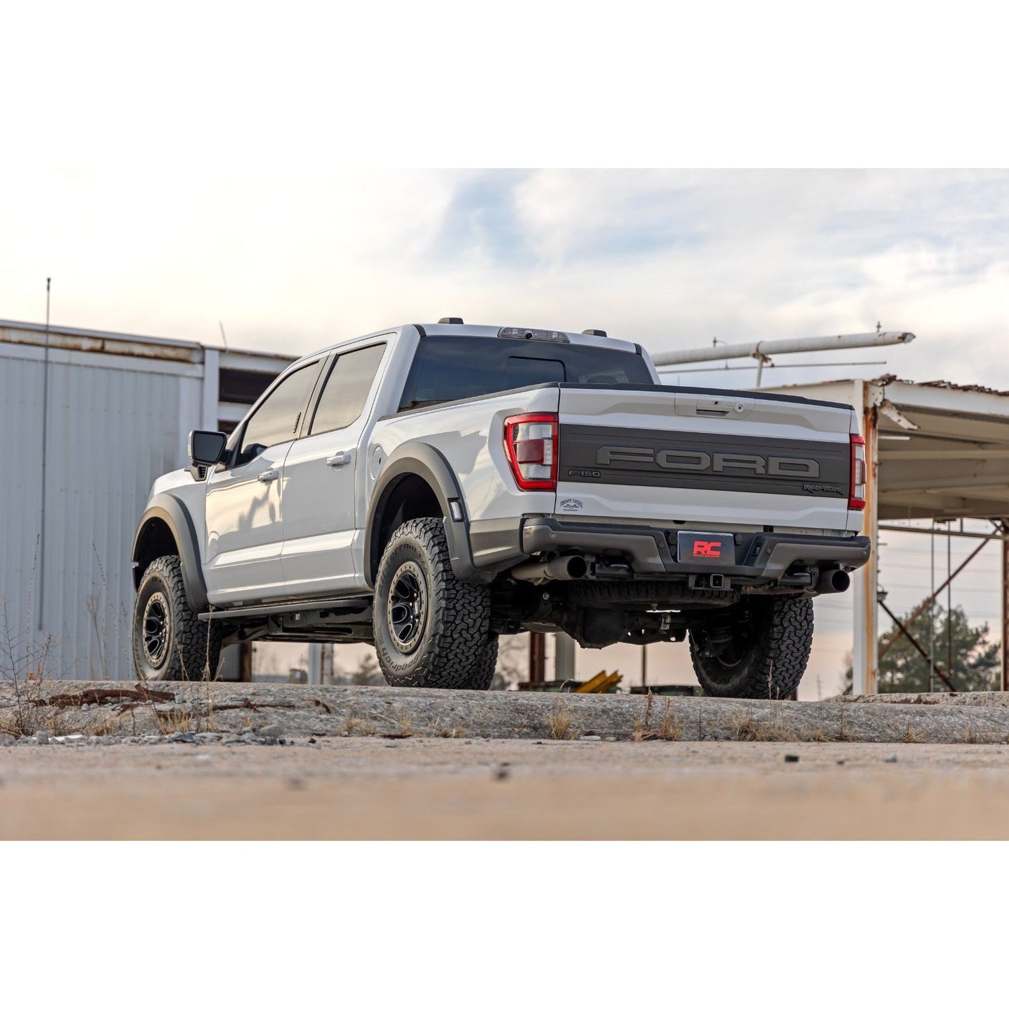 ROUGH COUNTRY 2.5 Inch Lift Kit | Ford Raptor 4WD (2021-2025) | 51142