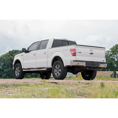 Rough Country M1 Struts w/M1 Rear Shocks 3 Inch Lift Kit I 54440RED