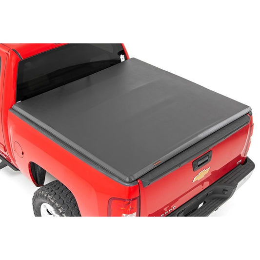 ROUGH COUNTRY Soft Tri-Fold Bed Cover | 6'7" Bed | Chevy/GMC 1500/2500HD/3500HD (07-14) | 41207650A