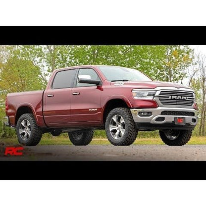 Rough Country M1 Struts w/M1 Rear Shocks 3.5 Inch Lift Kit I 31440