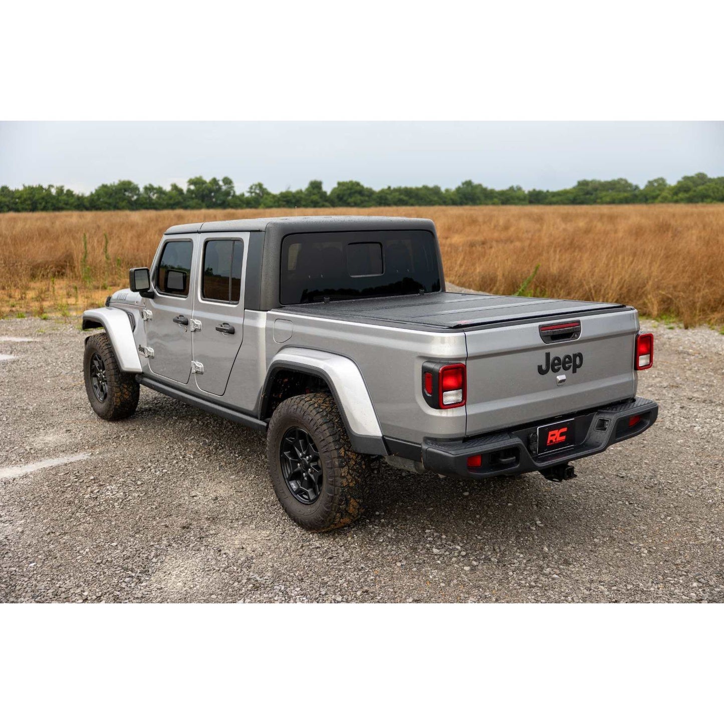 ROUGH COUNTRY Hard Low Profile Bed Cover 5' Bed | Jeep Gladiator JT 4WD (2020-2024) RCS47620500B