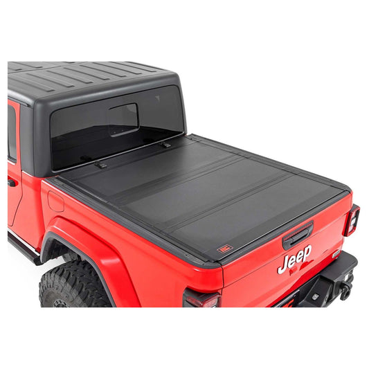 ROUGH COUNTRY Hard Tri-Fold Flip Up Bed Cover 5' Bed | Jeep Gladiator JT 4WD (2020-2024) RCS49620500